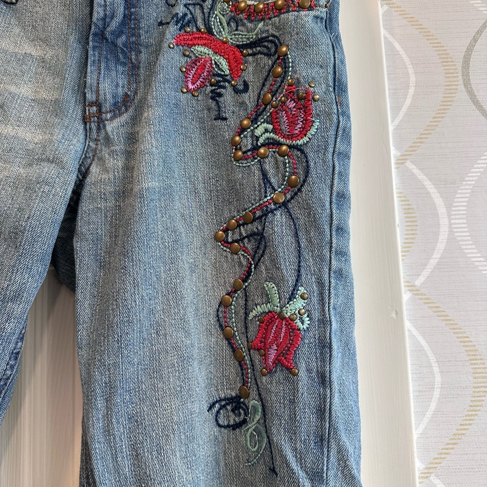 Embroidered distressed Blue d.Jeans size 10 - Picture 2 of 5